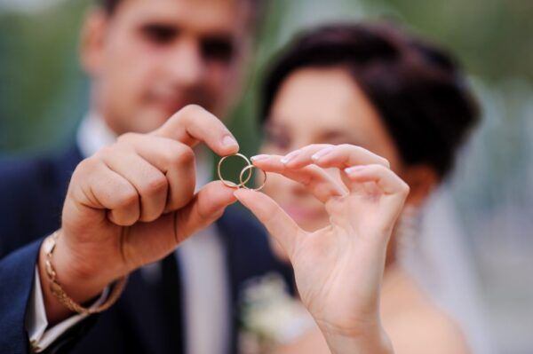 Leia mais sobre o artigo Hipertensos casados têm mais chances de controlar a pressão do que os solteiros