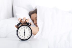 Leia mais sobre o artigo Dormir pouco engorda ou emagrece?